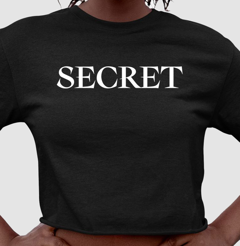 CAMISA CROPPED SECRET CLASSIC LOGO