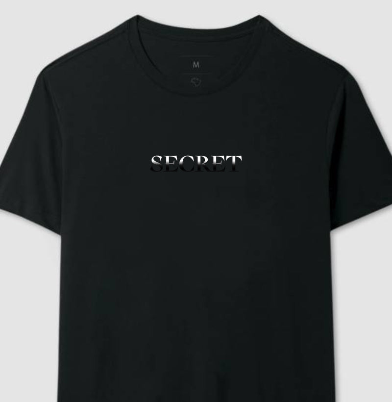 CAMISETA MINIMALISTA SECRET LOGO